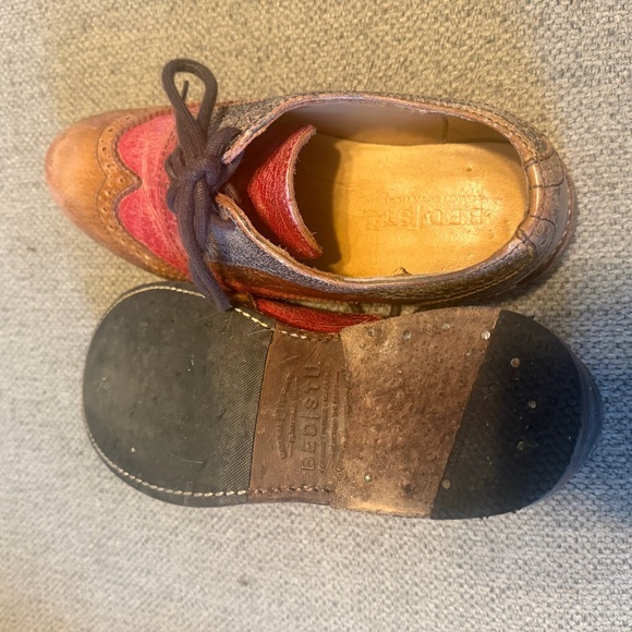 BedStu Brown and Red Wingtip Oxford Shoes - Picture 3 of 4